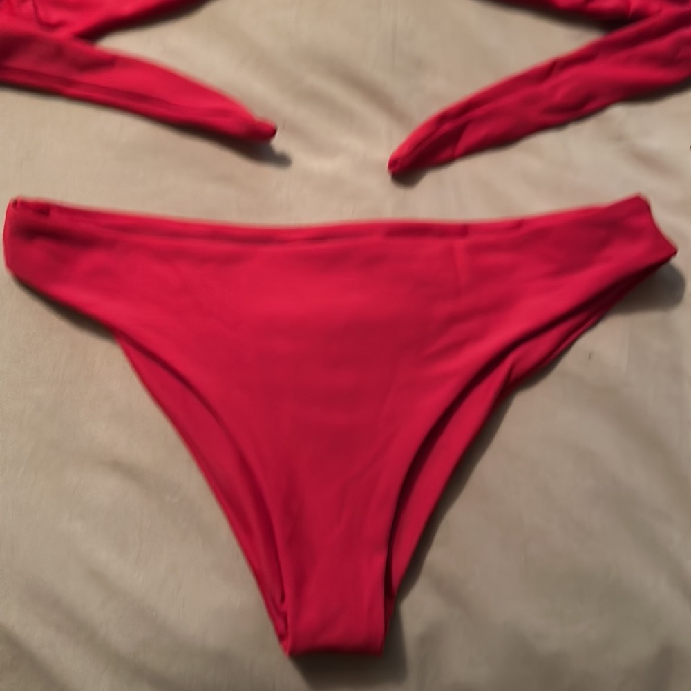 Red Bikini - Picture 3 of 4